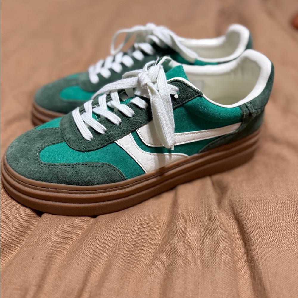 Steve Madden Green and White Sneakers